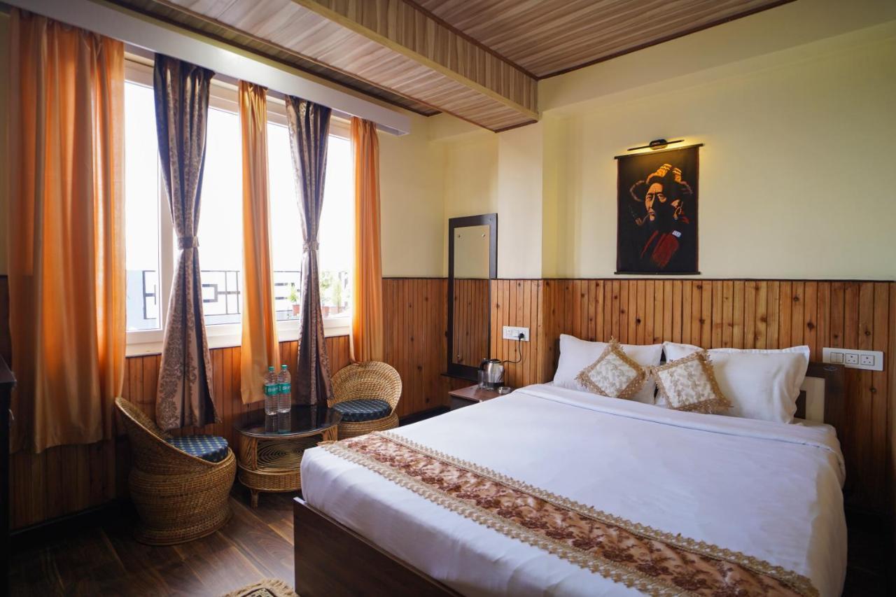Hotel Hill Queen Near Sherpa Gumba Darjeeling Mall 5 Min Couple Friendly Eksteriør billede