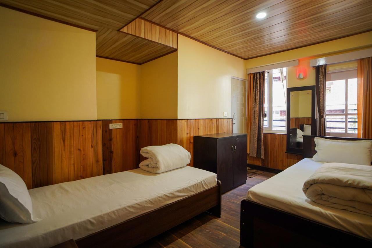 Hotel Hill Queen Near Sherpa Gumba Darjeeling Mall 5 Min Couple Friendly Eksteriør billede