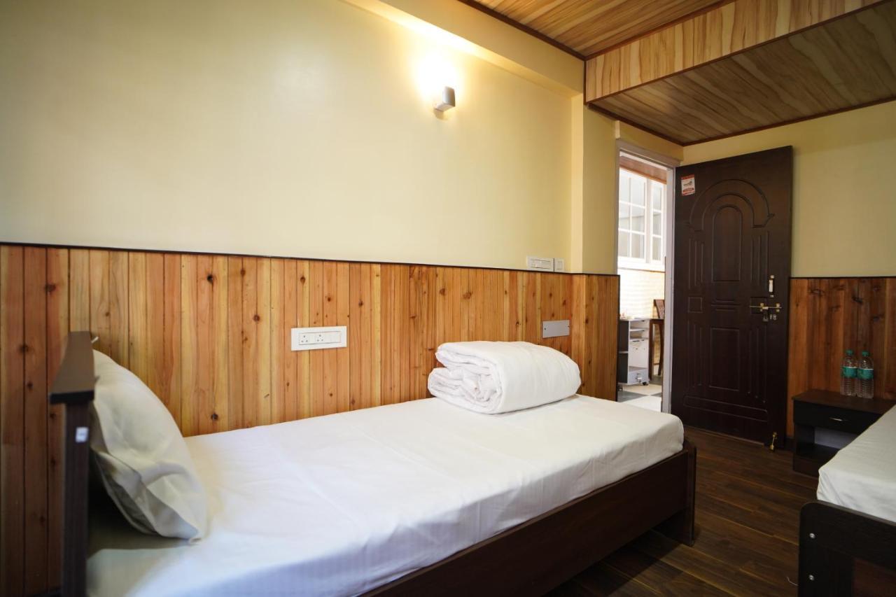 Hotel Hill Queen Near Sherpa Gumba Darjeeling Mall 5 Min Couple Friendly Eksteriør billede