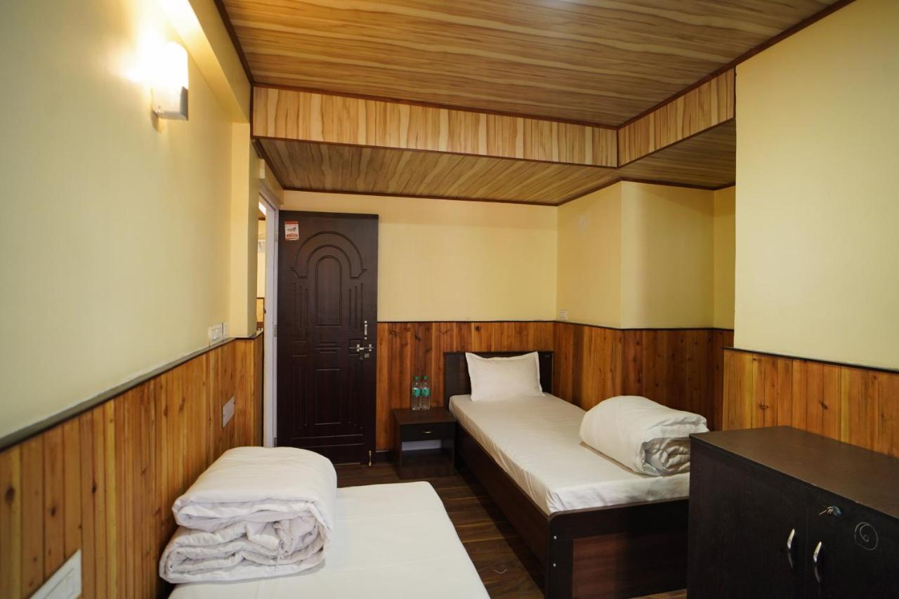 Hotel Hill Queen Near Sherpa Gumba Darjeeling Mall 5 Min Couple Friendly Eksteriør billede