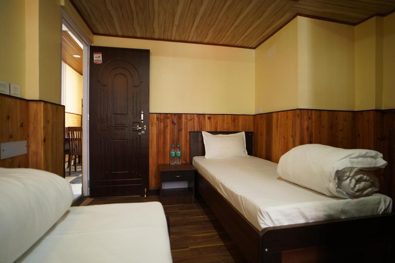 Hotel Hill Queen Near Sherpa Gumba Darjeeling Mall 5 Min Couple Friendly Eksteriør billede