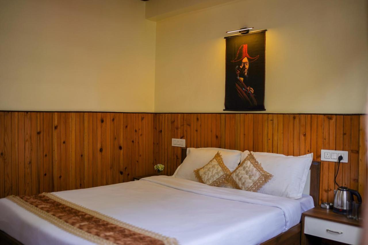 Hotel Hill Queen Near Sherpa Gumba Darjeeling Mall 5 Min Couple Friendly Eksteriør billede