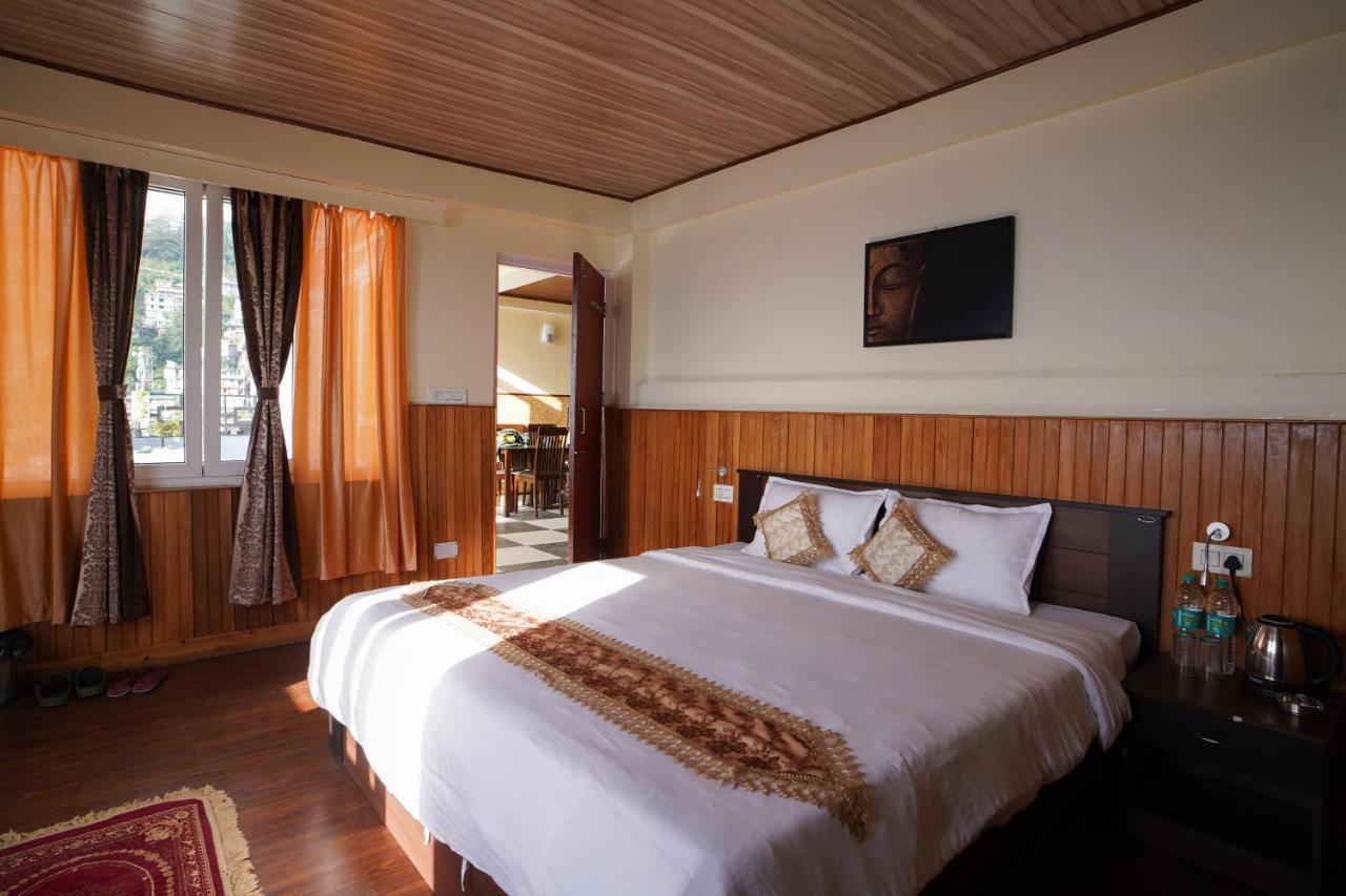 Hotel Hill Queen Near Sherpa Gumba Darjeeling Mall 5 Min Couple Friendly Eksteriør billede