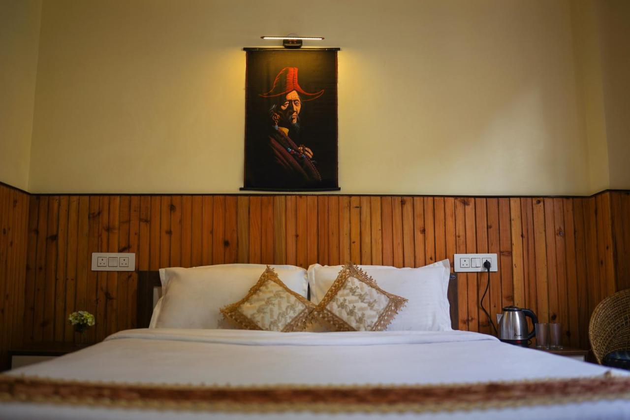 Hotel Hill Queen Near Sherpa Gumba Darjeeling Mall 5 Min Couple Friendly Eksteriør billede