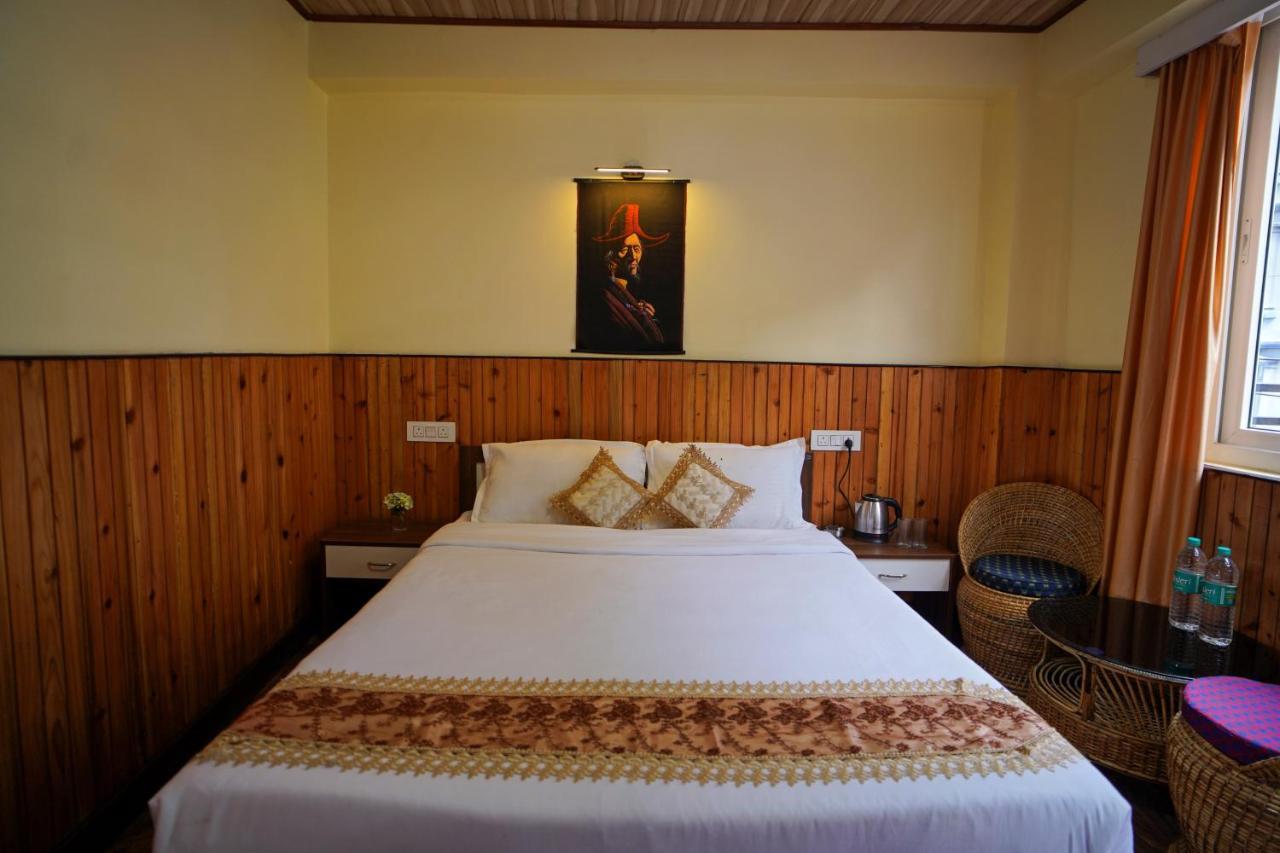 Hotel Hill Queen Near Sherpa Gumba Darjeeling Mall 5 Min Couple Friendly Eksteriør billede