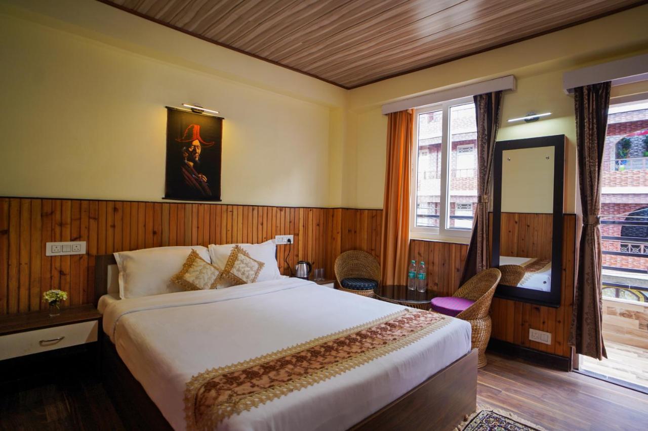 Hotel Hill Queen Near Sherpa Gumba Darjeeling Mall 5 Min Couple Friendly Eksteriør billede
