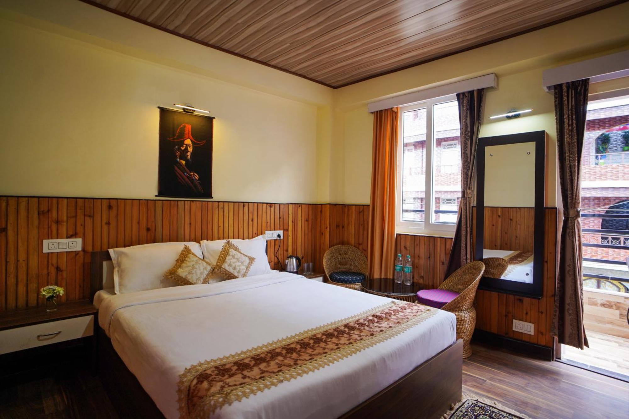 Hotel Hill Queen Near Sherpa Gumba Darjeeling Mall 5 Min Couple Friendly Eksteriør billede